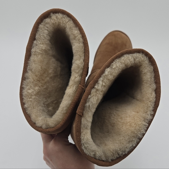 UGG Classic Tall Boot Size 8 - Picture 9 of 10